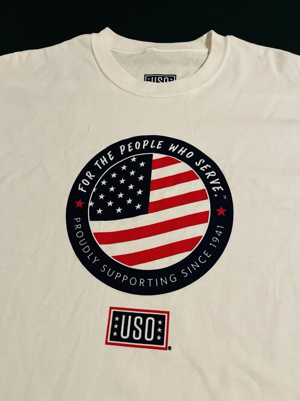 *NEW* USO Short Sleeve White Flag Logo T-Shirt LARGE Military Veteran Patriotic